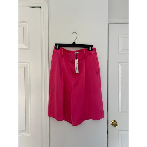 NWT Alice + Olivia Hot Pink Satin Bermuda Shorts - Picture 3 of 5